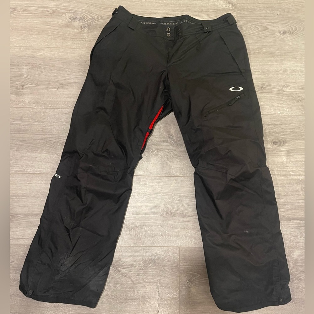 Oakley XL black snow pants